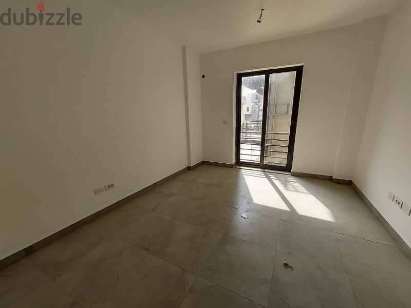 Apartment with a very special total contract price of 133 square meters, garden view. " 3