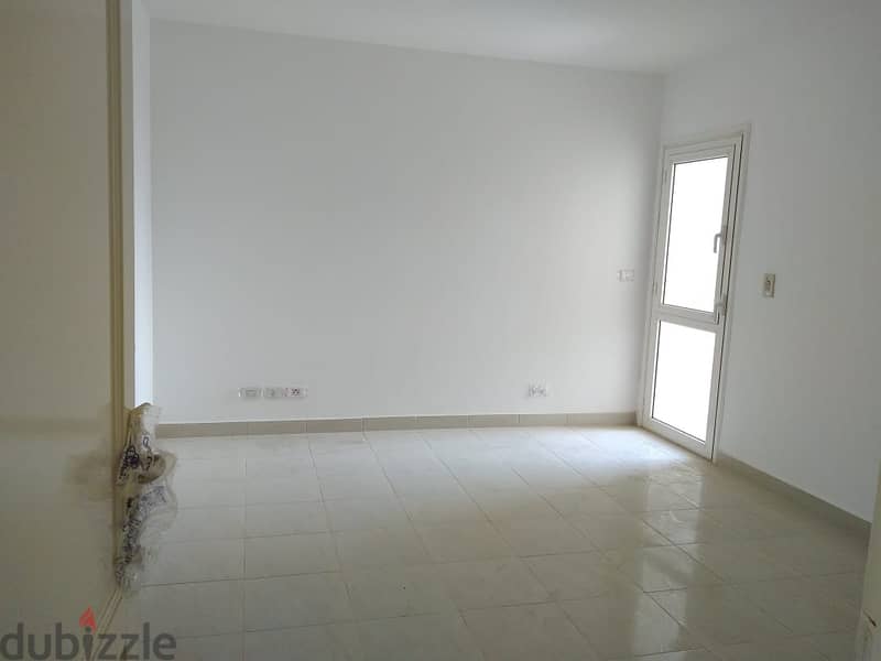 Apartment for sale, 200 square meters, direct view of the canal, best location. 8