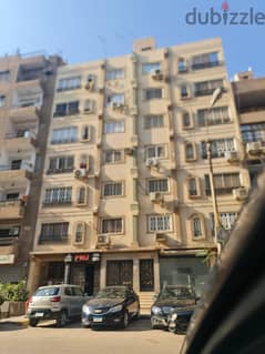 شقه لقطه للبيع في النزهة الجديدة  شارع احمد زكي تشطيب سوبر لوكس