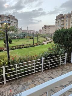 "Ground floor apartment with a garden and wide garden view128 square meters, immediate delivery. "