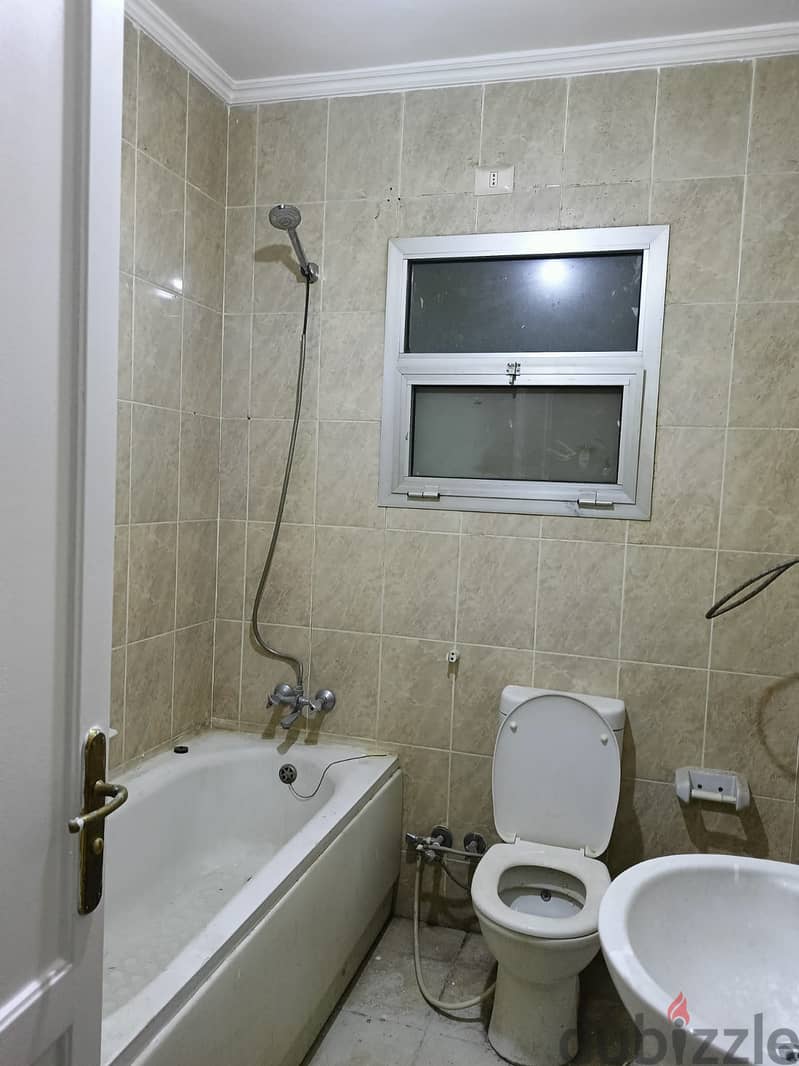 "Ground floor apartment with a garden and wide garden view128 square meters, immediate delivery. " 5