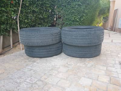 ٤ اطارات هانكوك بحالة جيدة جدا مقاس 235/55 R18