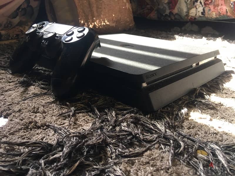 ps4 slim with one controller 0