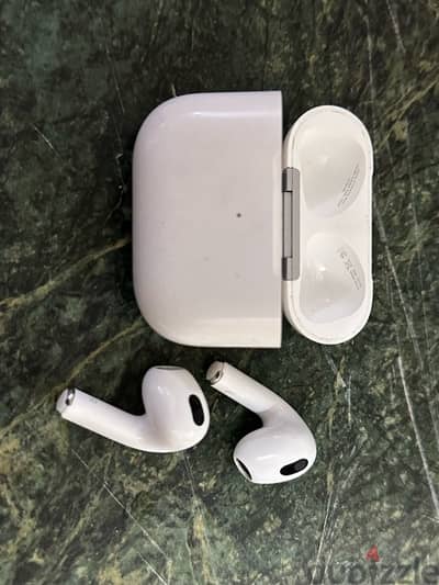 AirPods