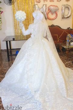 فستان زفاف استخدم لمره واحده