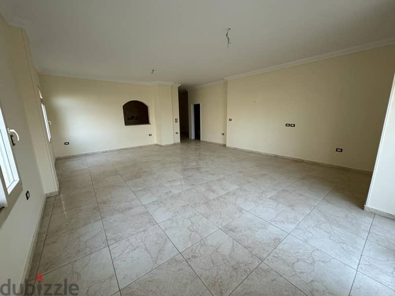 شقة للايجار بفيو مميز جدا في الحي السابع 190 م الشيخ زايد  - اداري فقط 3
