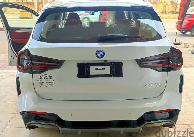 BMW IX3 بي ام دابليو اي اكس ثري 8