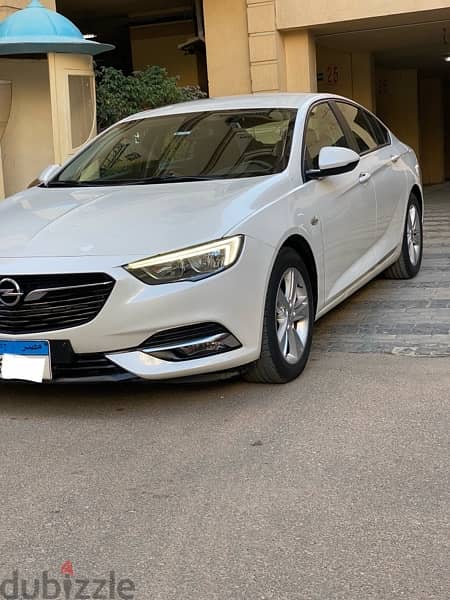 Opel Insignia 2019 1