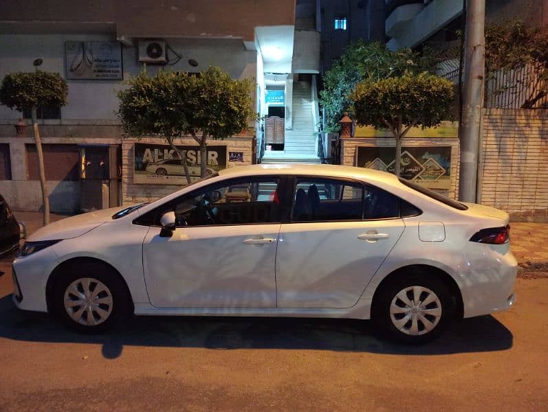 Toyota corolla 2021 for rent 4