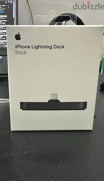 Apple Lightening Dock (Black) 2