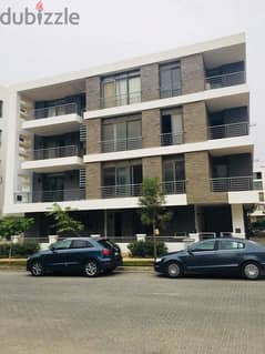 4-room apartment for sale in front of Gate 3 of Cairo Airport 0