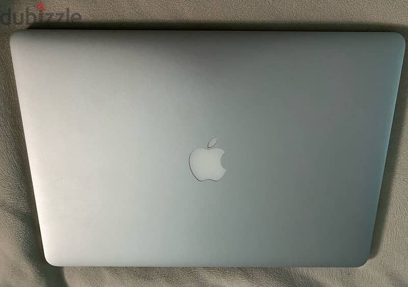 Apple MacBook Pro Mid 2015 Core i7 silver 16" 1