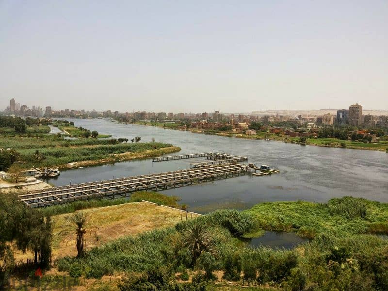 على النيل مباشرة مشاركه بهاكوبرى داخل النيل36م×3.5وبرطوم3×9مطعم كفتريا 14
