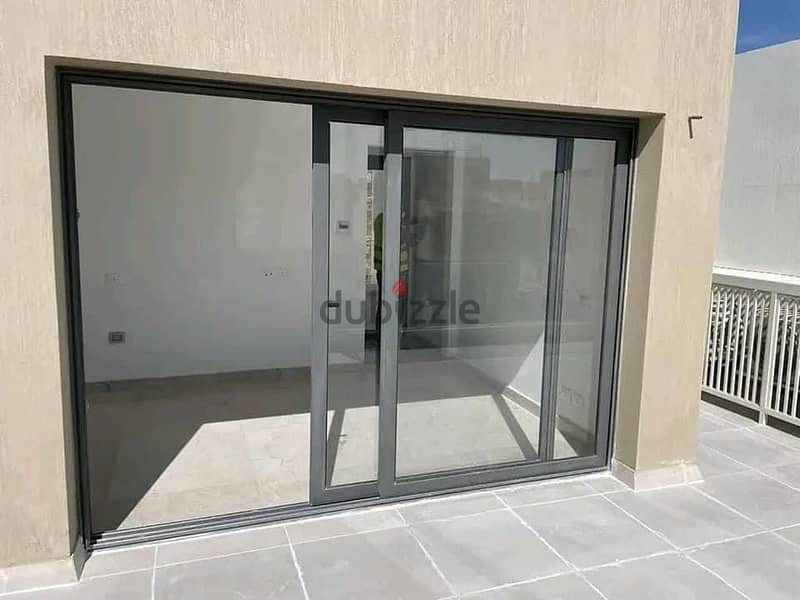 for sale town house corner with installment ready to move bahry on landscape in marasem 2