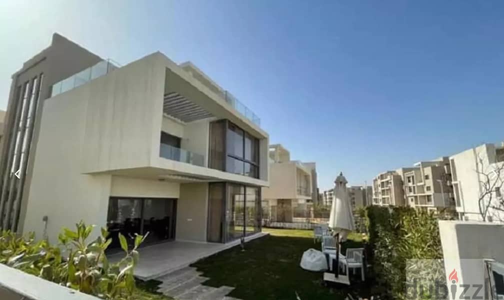 for sale town house corner with installment ready to move bahry on landscape in marasem 5