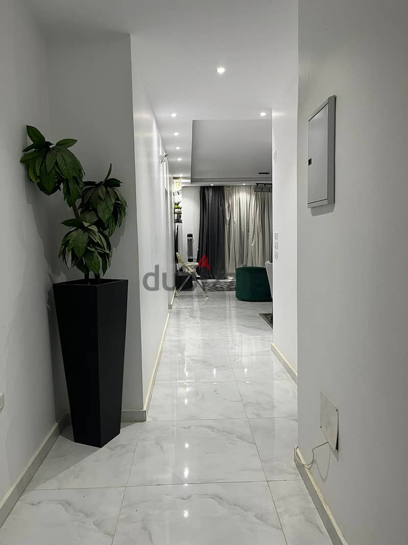 apartment for rent 155 m fully finished  and furnished with ACs very prime location in VGK compound in new cairo 2