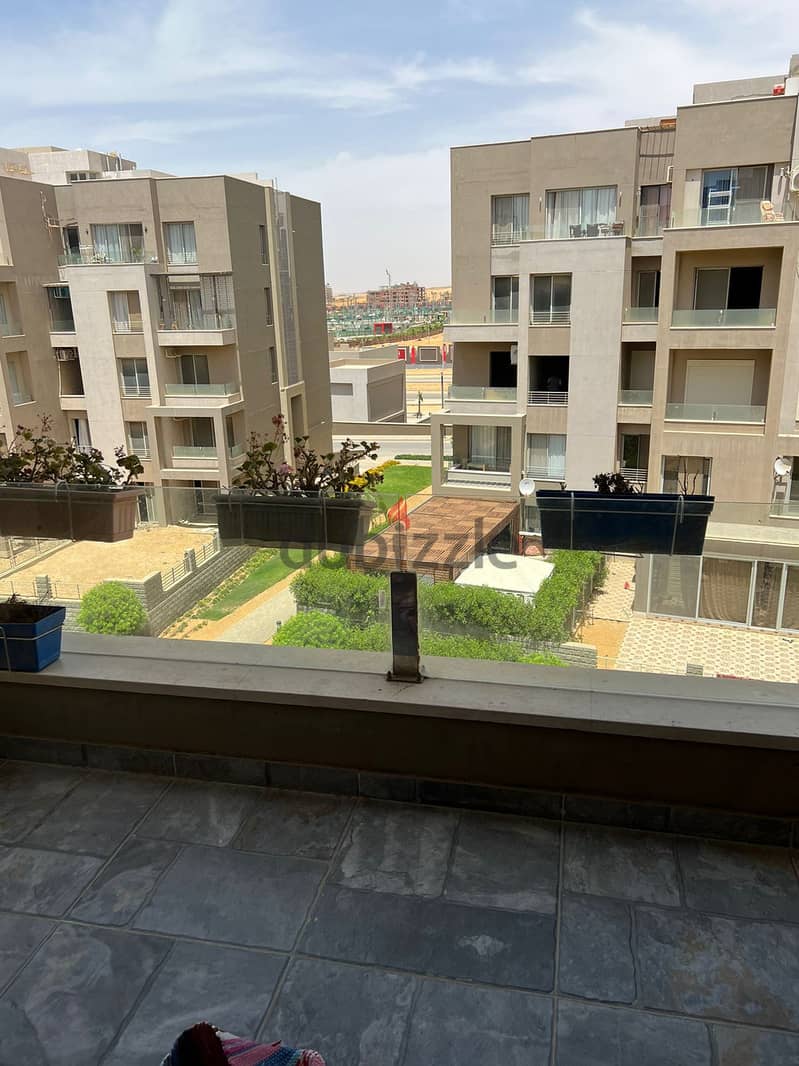 apartment for rent 155 m fully finished  and furnished with ACs very prime location in VGK compound in new cairo 3