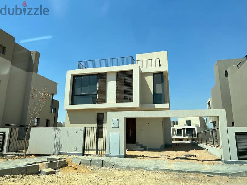 Villa for sale, 285 sqm, ready to move semi-finished, with down payment and installments, in Sodic East Shorouk Compound 7