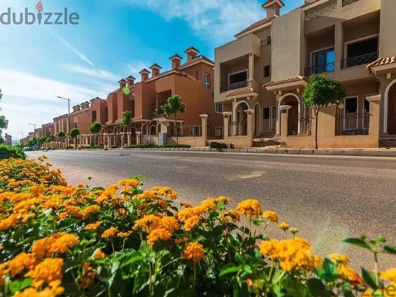 Townhouse villa for sale in 6th of October minutes from mall of Arabia in | Nyoum West October | with a great view on pool and water features 4