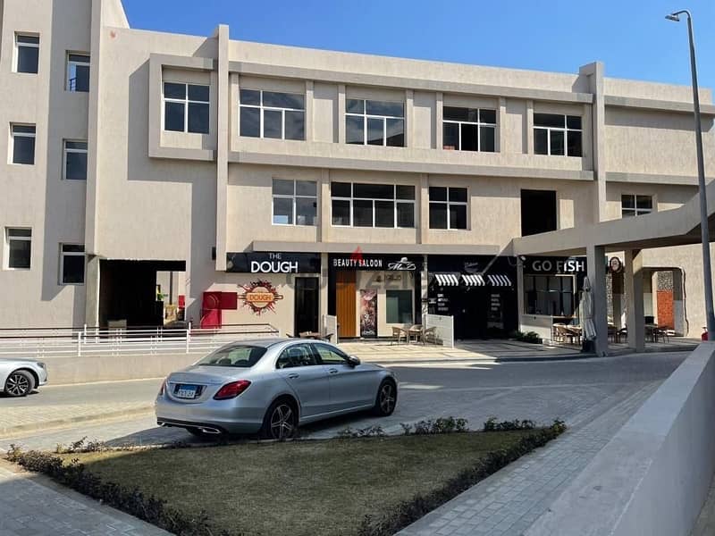 Mall Alkarma ادفع ٥٠٪؜ و استلم محل فى مول الكارما ٤ بجانب الربوة مباشر 3