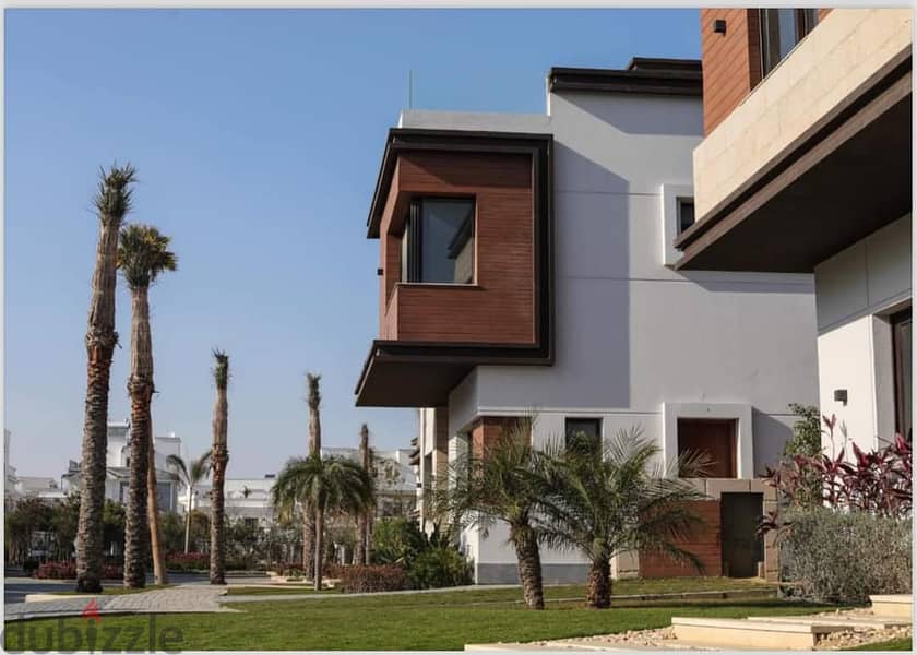Villa for sale at the old price, ready for immediate receipt from the owner in installments inside Azzar Compound  Unit type/villa  Area: 511 m²  15% 1