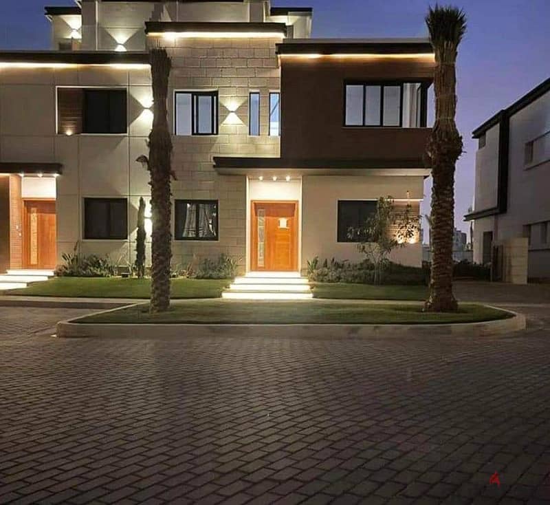 Villa for sale at the old price, ready for immediate receipt from the owner in installments inside Azzar Compound  Unit type/villa  Area: 511 m²  15% 7