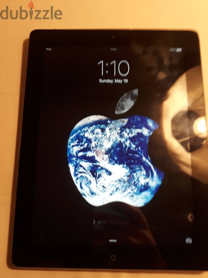 I PAD 3 فضي بحاله ممتازه بدون خدش 1