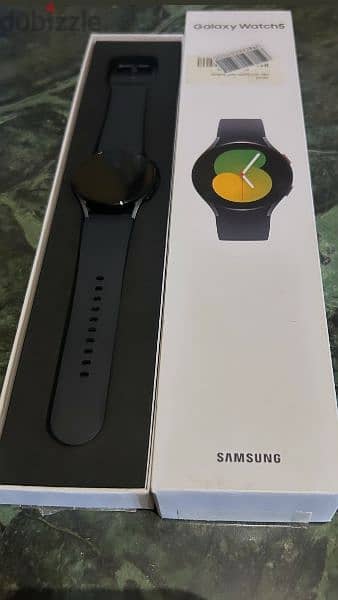 galaxy watch 5 40mm نسخه الامارات معاها ضمان 4 شهور