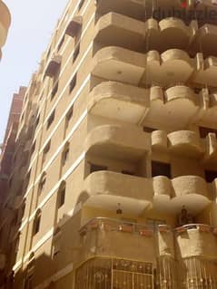 زهراء مدينة نصر من المالك. شقة 200 متر تقسيط سنتين. مقدم 700 الف