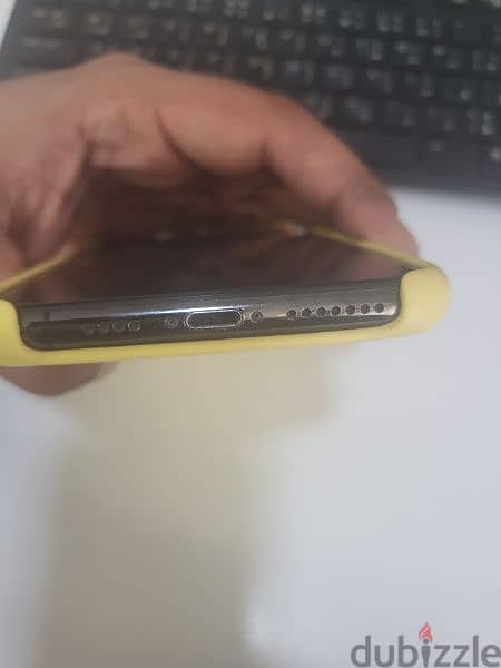 iPhone xs max Grey 512 battery 83% 1