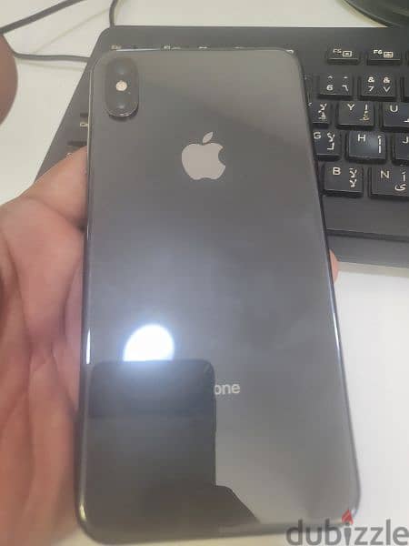 iPhone xs max Grey 512 battery 83% 3