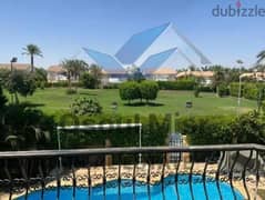 Villa for sale in Rabwa with swimming pool directly on the golf course