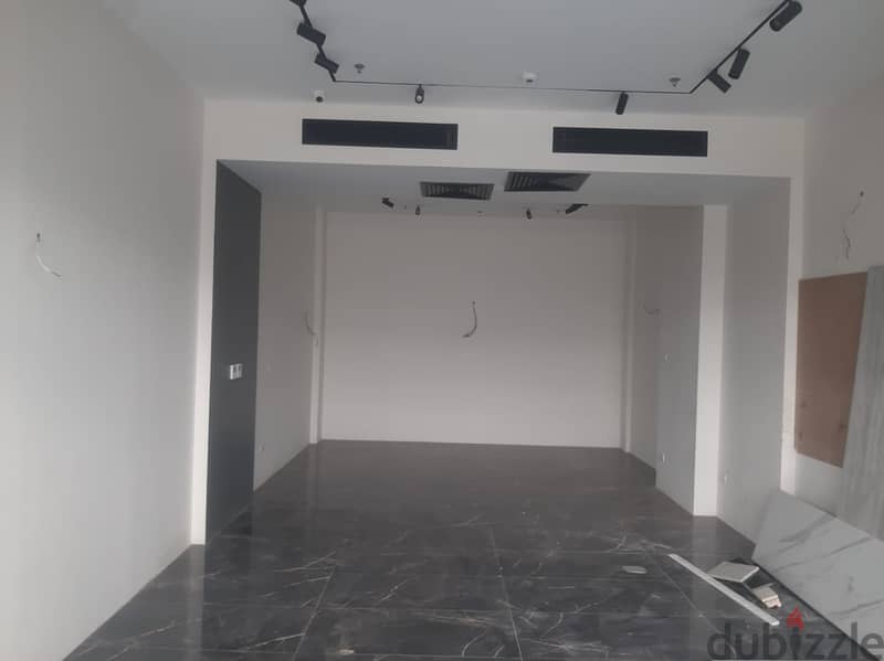 Commercial Store for Rent 66.5 SQM fully finished Al-Rehab / محل تجاري للإيجار تشطيب سوبر لوكس في الرحاب 3