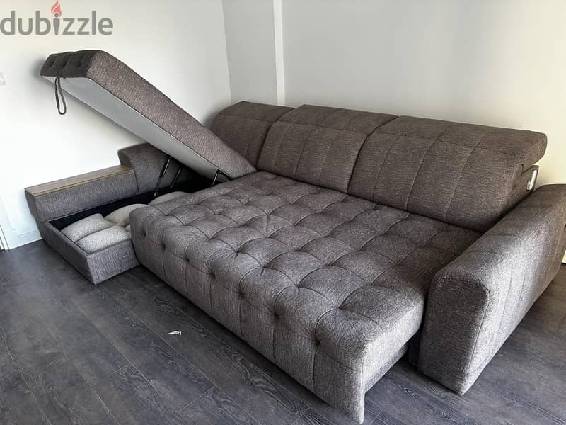 Brand new Couch 1
