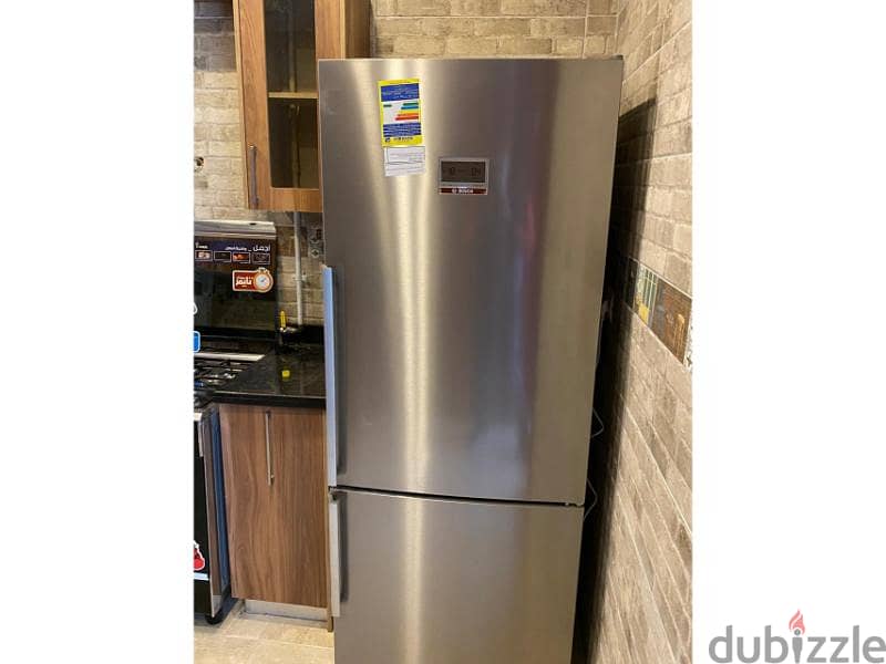 Apt in eastown Kitchen with appliances & ACS 4