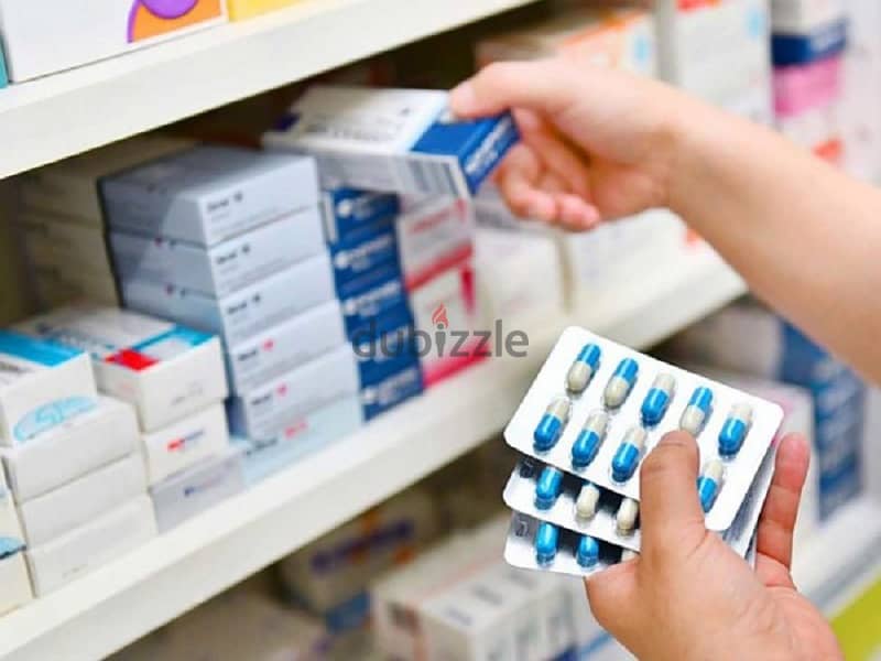 A pharmacy for sale in a main square serving 114 clinics in the first commercial area will be operated in installments for 7 years. 13