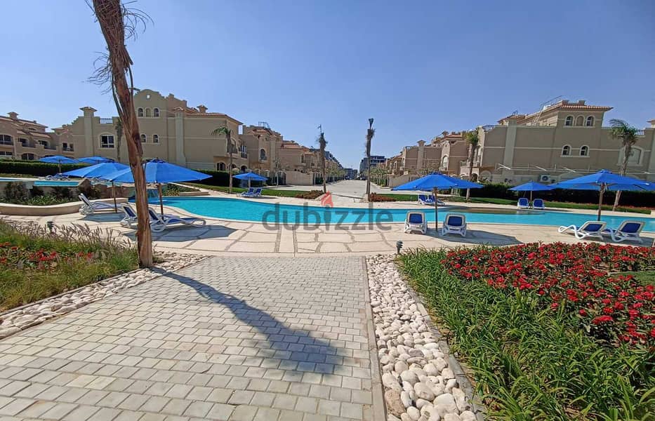 Twin house directly on the swimming pool, immediate receipt 1