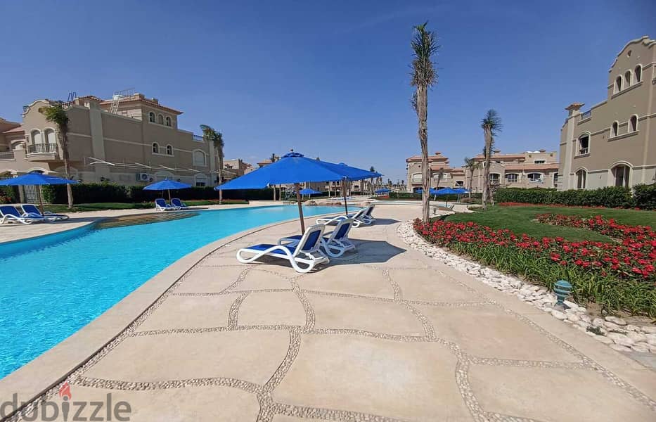 Twin house directly on the swimming pool, immediate receipt 10
