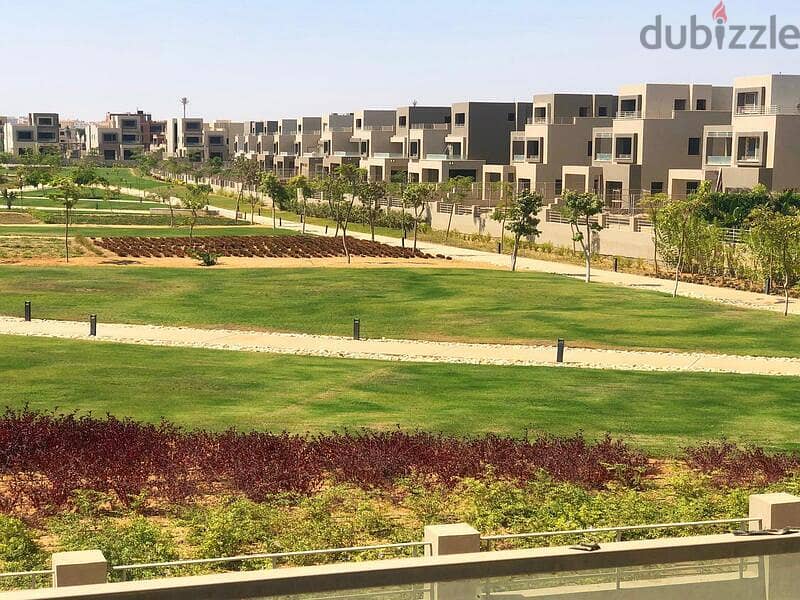 Town house corner 228.5 m For Sale with Installments at Palm hills New Cairo 4