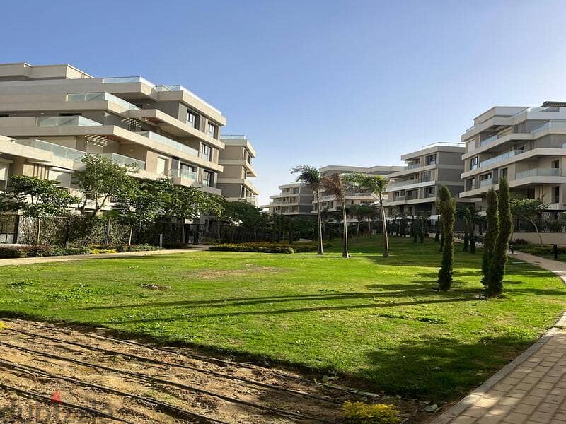 Amazing Duplex 319 m with Garden for sale with installments at Sky Condos - Villette 4