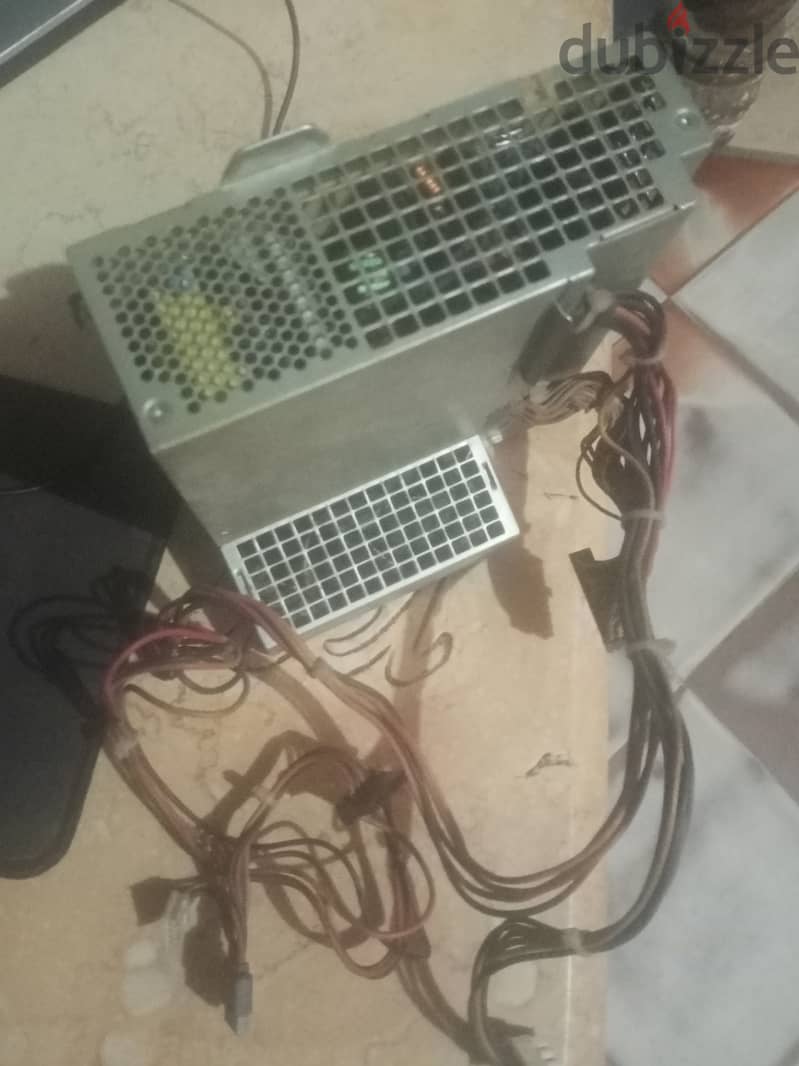 عدد 3باور سبلاى ماركه dell&hp اورجنال لكيسا تور وديسك توب 250w 2