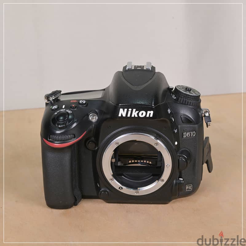 للبيع كاميرا Nikon D610 + Nikon Lense 24-70 2.8 + nikon 60mm 2