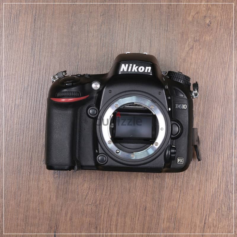 للبيع كاميرا Nikon D610 + Nikon Lense 24-70 2.8 + nikon 60mm 3