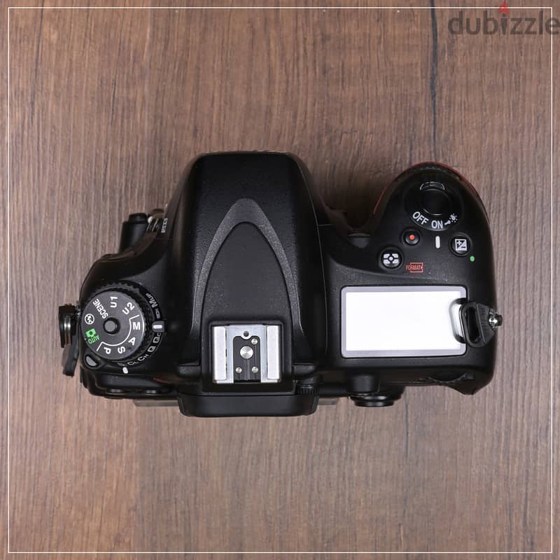 للبيع كاميرا Nikon D610 + Nikon Lense 24-70 2.8 + nikon 60mm 4