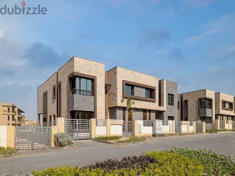 Standalone villa for sale directly in front of Cairo Airport, فيلا Standalone  للبيع أمام مطارالقاهرة مباشرة بالقسط على 8 سنين 10