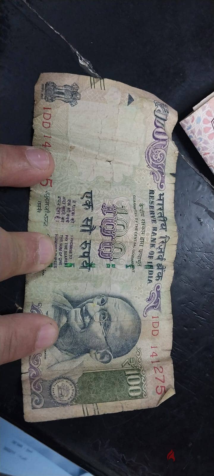 10 دينار ليبى قديم - و 100 روبية هندي 2