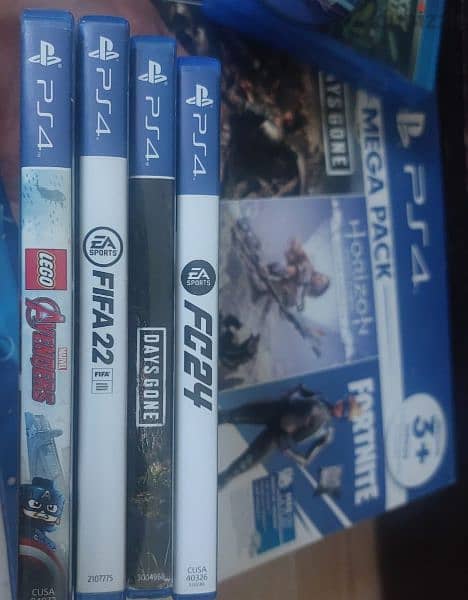PlayStation 4 1TB PS4 slim with box +7 games CDs 2