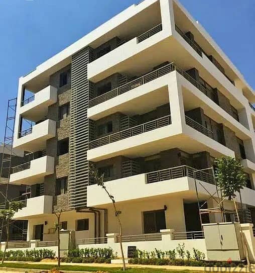 Apartment with a roof terrace for sale directly in front of Cairo Airport, in installments over 8 yearsشقة برووف تراس للبيع أمام مطارالقاهرة مباشرة 5
