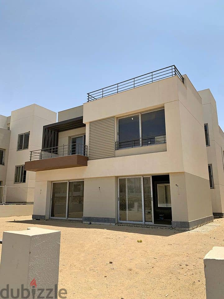 townhouse villa for sale in the "Palm Hills" compound in New Cairo 2