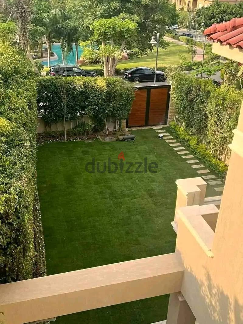 S Villa (239 m), Svilla Sarai corner, divided into 3 floors: (ground with garden + first + roof), the best location in the compound with a distinctive 4